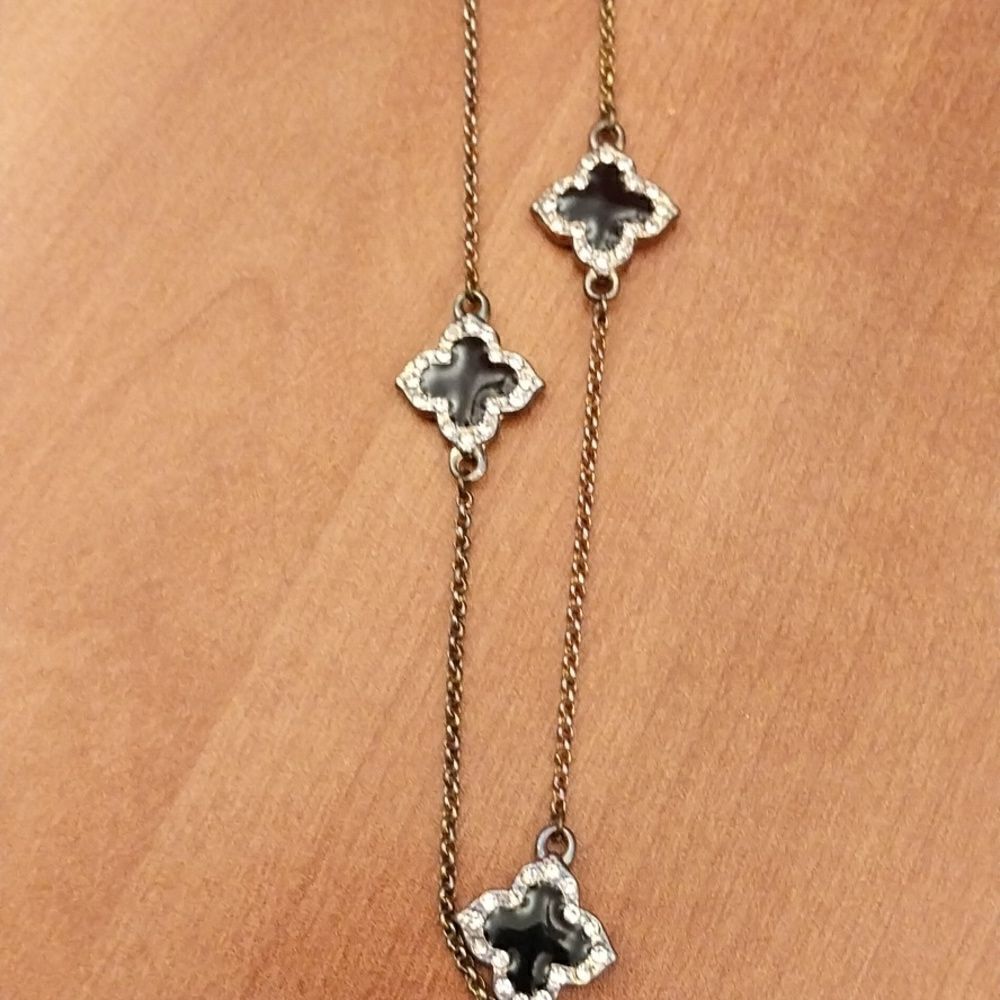 10 Clover Necklace. - Picture 2 of 7